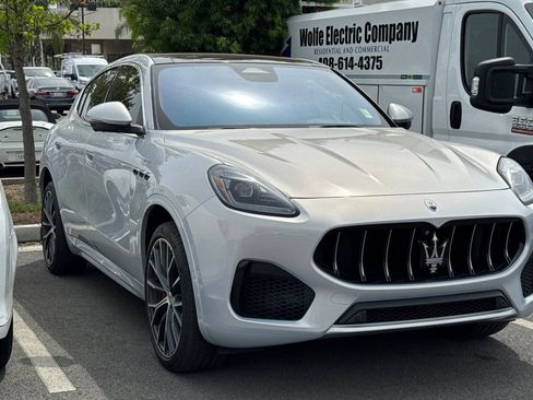 Used 2023 Maserati Grecale GT image 2