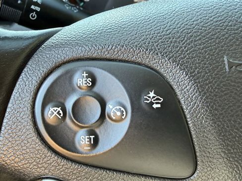 Used 2015 Chevrolet Impala LTZ FWD image 18
