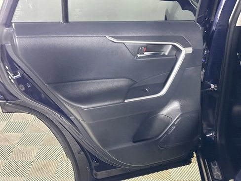 Used 2023 Toyota RAV4 XLE Premium image 18