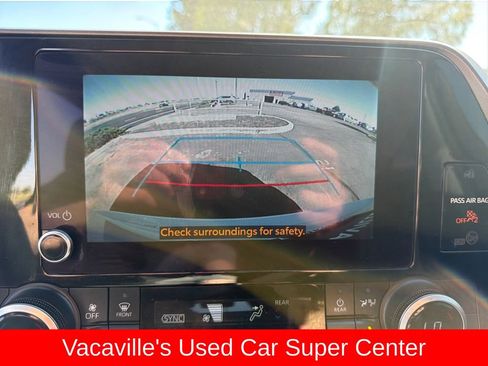 Used 2023 Toyota Highlander L FWD image 19