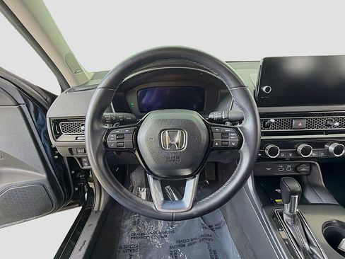 Used 2023 Honda Civic Touring image 32