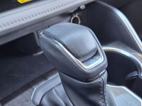 Used 2023 Toyota Highlander Limited image 24