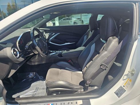 Used 2020 Chevrolet Camaro SS w/ LPO, Ground Effects Package RWD image 18