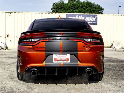 Used 2022 Dodge Charger R/T w/ Blacktop Package image 6