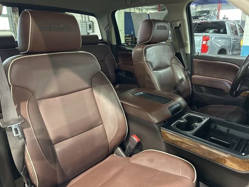 Used 2015 Chevrolet Silverado 1500 High Country w/ High Country Premium Package image 41
