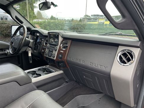 Used 2016 Ford F350 Lariat w/ Lariat Ultimate Package image 28