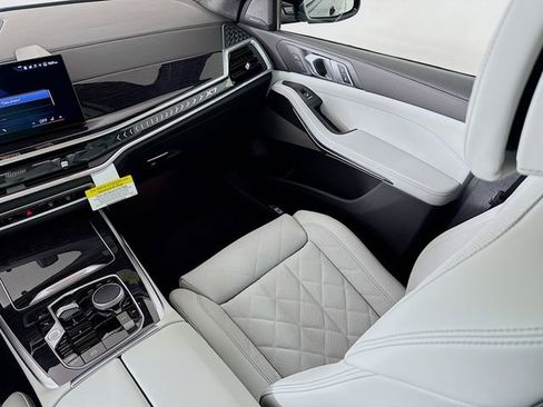 New 2026 BMW X7 xDrive40i w/ M Sport Package image 25