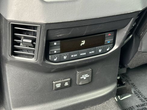 Certified 2025 Toyota Sequoia Platinum AWD/4WD image 16