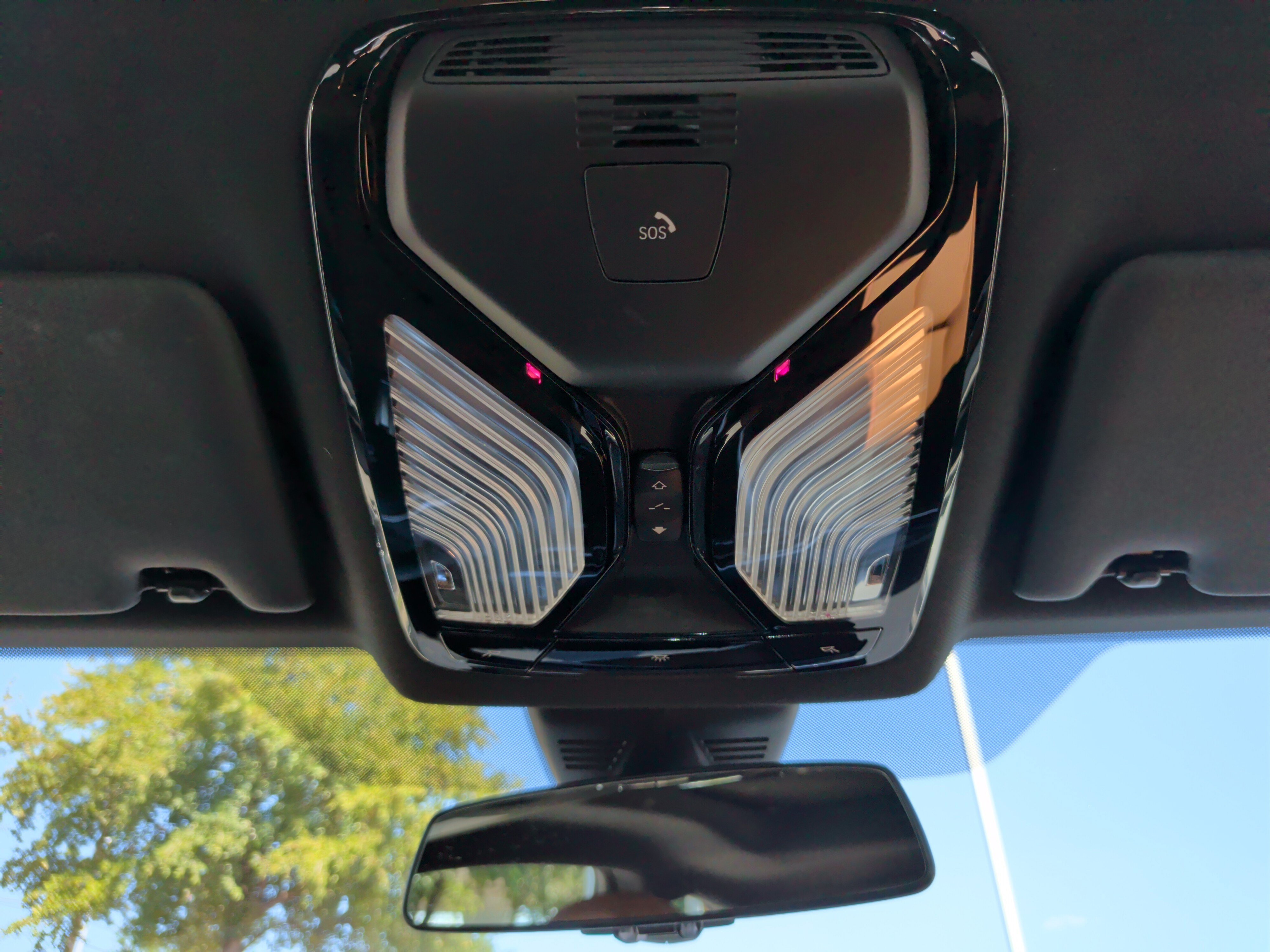 Used 2024 BMW 230i Coupe w/ Premium Package RWD image 32