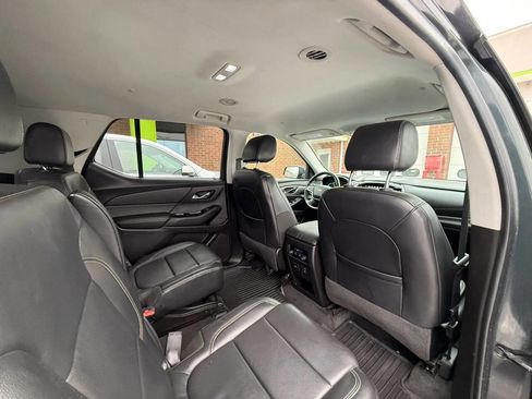 Used 2019 Chevrolet Traverse RS image 15
