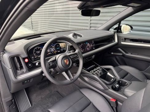 New 2026 Porsche Cayenne AWD/4WD image 4