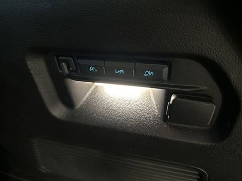 Used 2021 Ford Explorer ST image 18