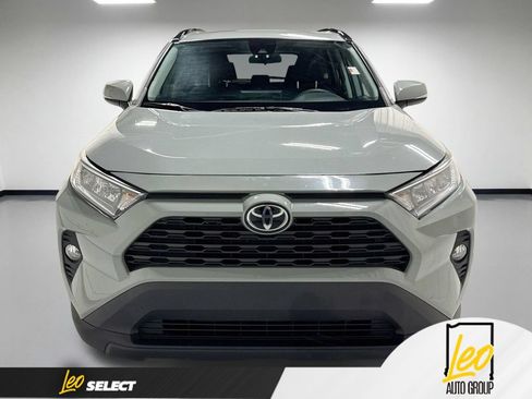 Used 2021 Toyota RAV4 XLE w/ Convenience Package AWD/4WD image 2