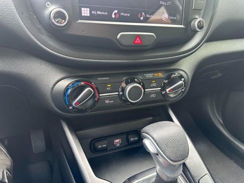 Used 2022 Kia Soul LX FWD image 27