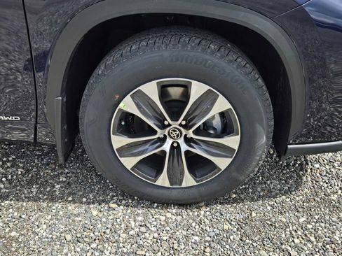 New 2026 Toyota Highlander XLE AWD/4WD image 9