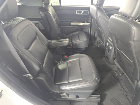 Used 2021 Ford Explorer XLT w/ Equipment Group 202A image 28