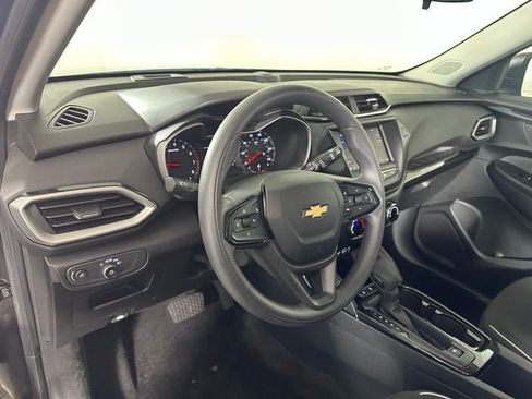 Used 2023 Chevrolet TrailBlazer LS FWD image 14