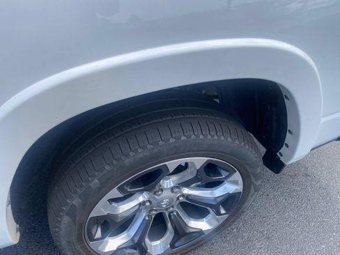 Used 2024 RAM 1500 Limited AWD/4WD image 4