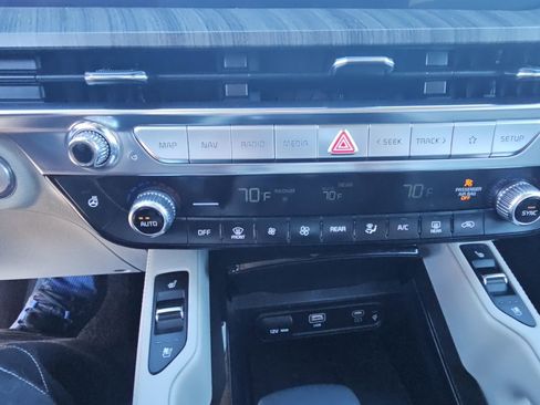 Used 2023 Kia Telluride SX image 17