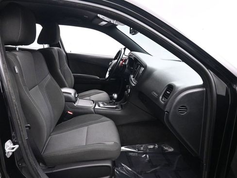 Used 2018 Dodge Charger R/T w/ Blacktop Package image 21