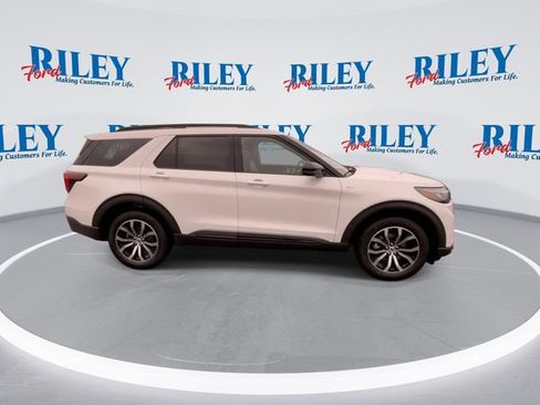 New 2026 Ford Explorer ST-Line AWD/4WD image 9
