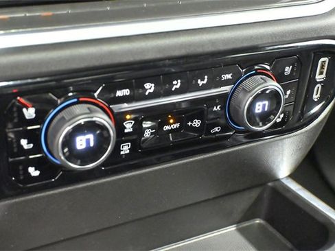 Used 2024 Chevrolet Silverado 1500 High Country w/ High Country Premium Package image 25