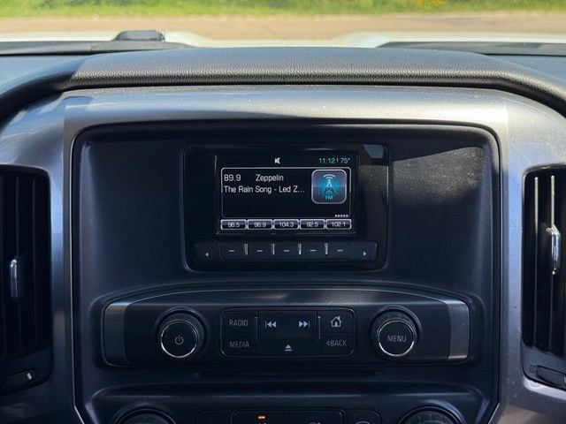 Used 2015 Chevrolet Silverado 2500 LT AWD/4WD image 3