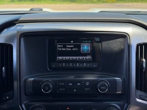 Used 2015 Chevrolet Silverado 2500 LT AWD/4WD image 3
