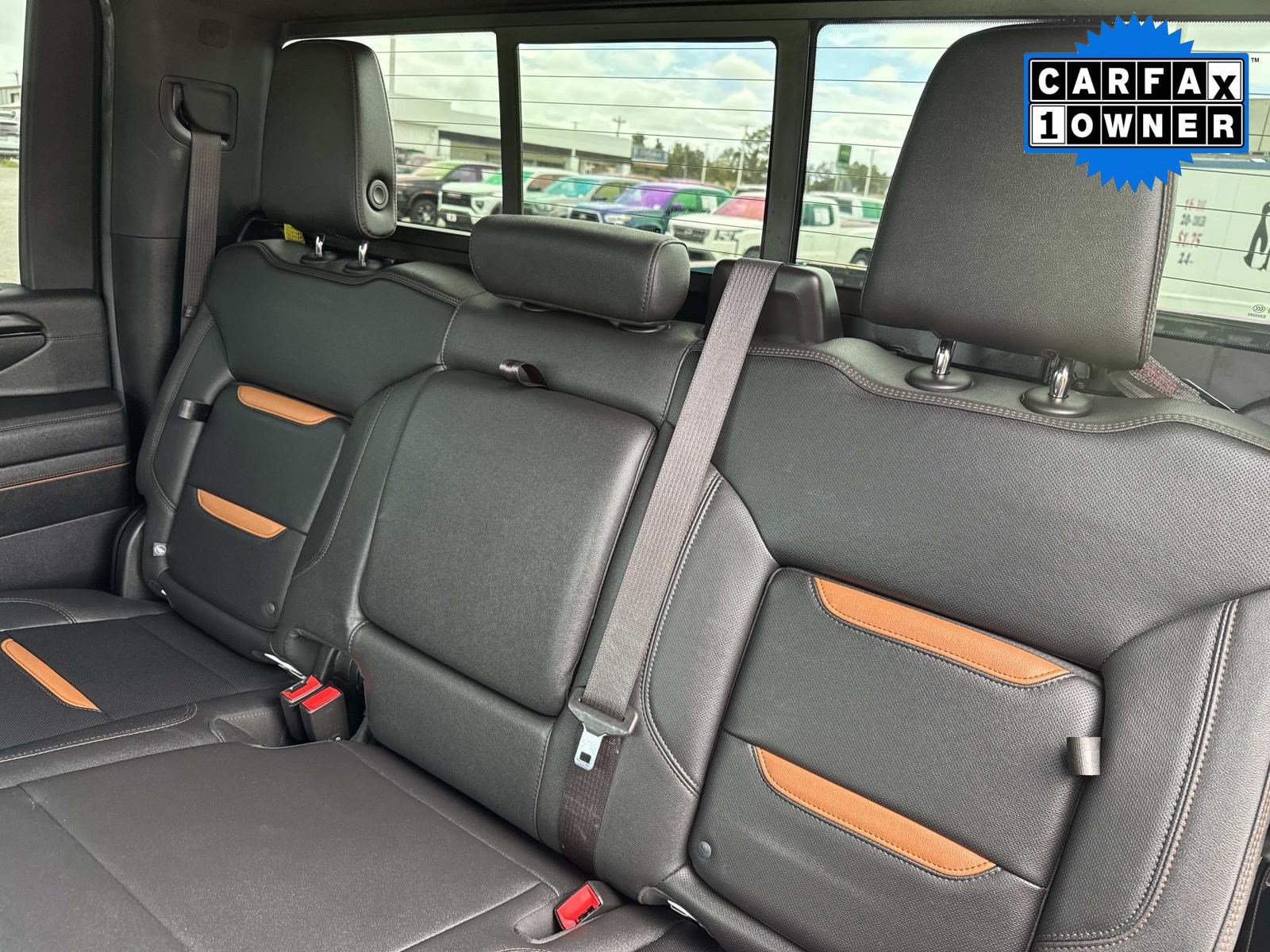 Used 2024 GMC Sierra 2500 AT4 w/ AT4 Premium Plus Package AWD/4WD image 17