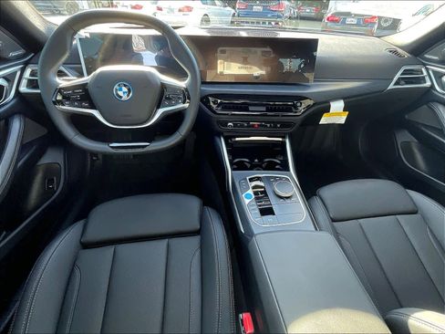 Certified 2025 BMW i4 eDrive40 w/ Premium Package RWD image 18