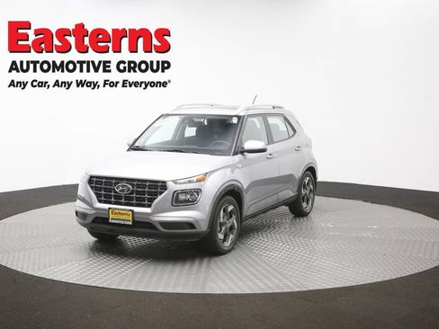 Used 2024 Hyundai Venue SEL FWD image 54