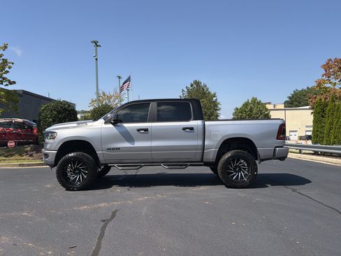 Used 2023 RAM 1500 Big Horn AWD/4WD image 14