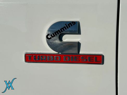 Used 2024 RAM 2500 Laramie AWD/4WD image 11