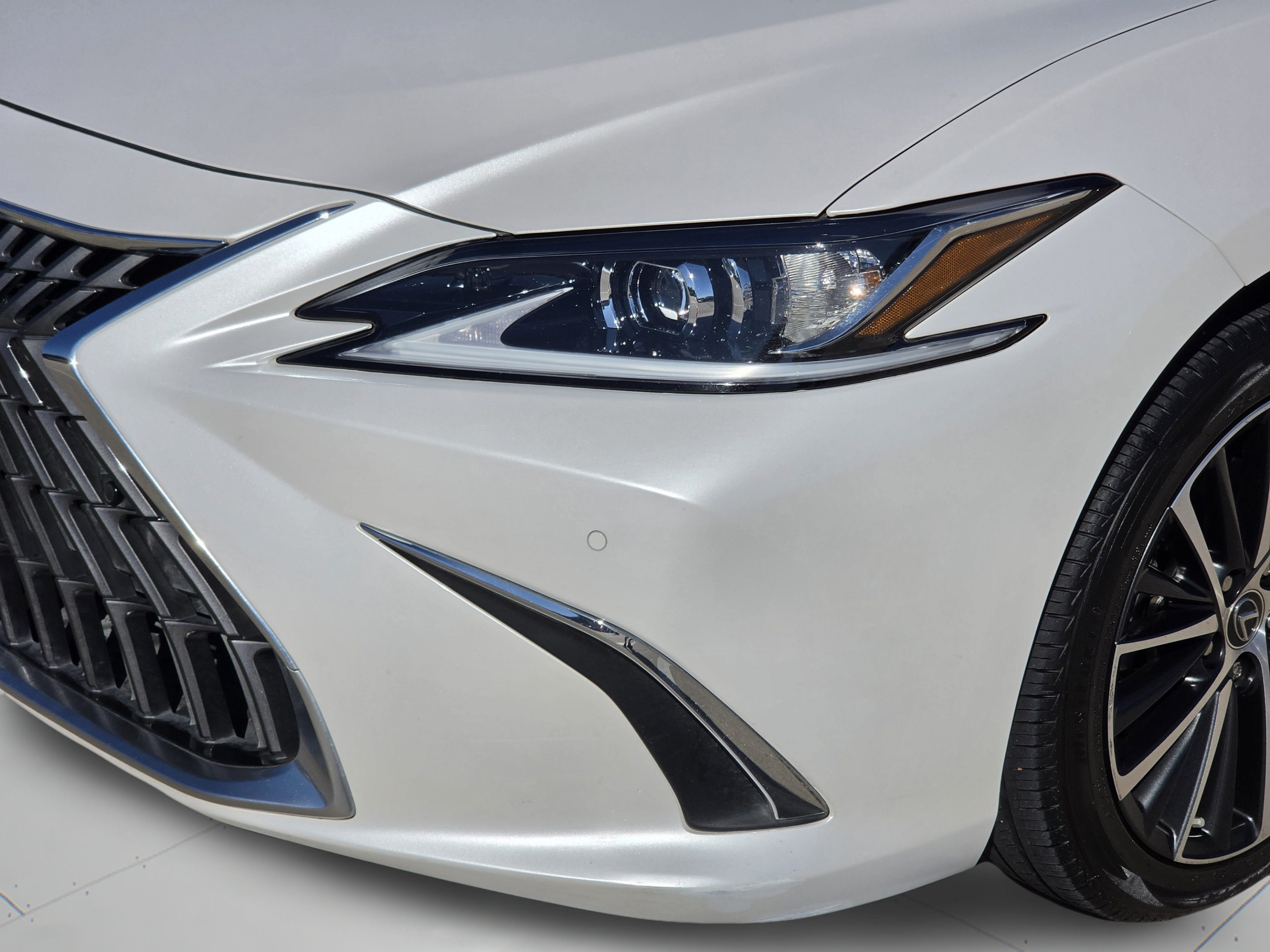 Used 2024 Lexus ES 350 w/ Premium Package FWD image 35