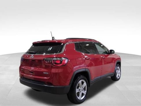 Used 2023 Jeep Compass Latitude w/ Convenience Group AWD/4WD image 26
