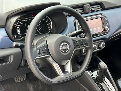New 2025 Nissan Versa SV w/ Trunk Package FWD image 10