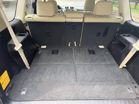 Used 2021 Lexus GX 460 Premium w/ Premium Package AWD/4WD image 12