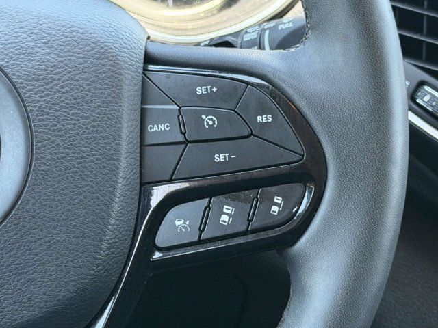 Used 2023 Jeep Cherokee Altitude Lux w/ Lux Elite Package AWD/4WD image 20