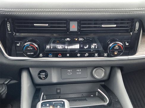 New 2026 Nissan Rogue Platinum w/ Platinum Premium Package image 14