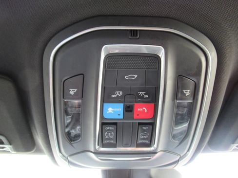 Certified 2025 Jeep Grand Cherokee L Laredo w/ Luxury Tech Group I RWD image 27