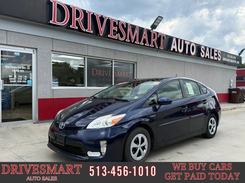 Used 2015 Toyota Prius Two FWD image 1