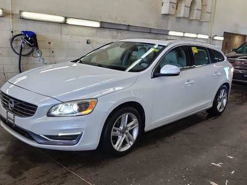 Used 2015 Volvo V60 T5 Premier AWD/4WD image 1