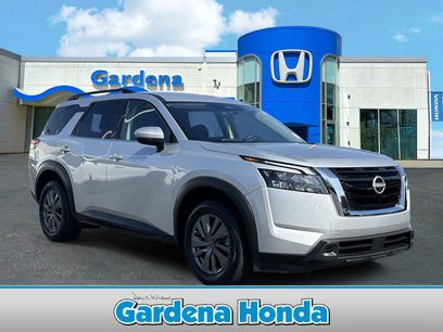 Used 2025 Nissan Pathfinder SV