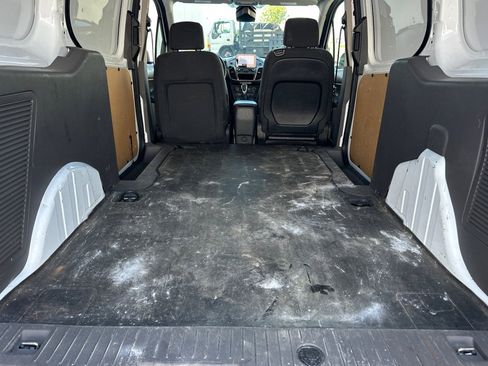 Used 2020 Ford Transit Connect XLT image 17