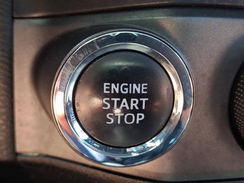 Used 2016 Toyota Tacoma TRD Sport w/ Premium & Technology Package AWD/4WD image 22