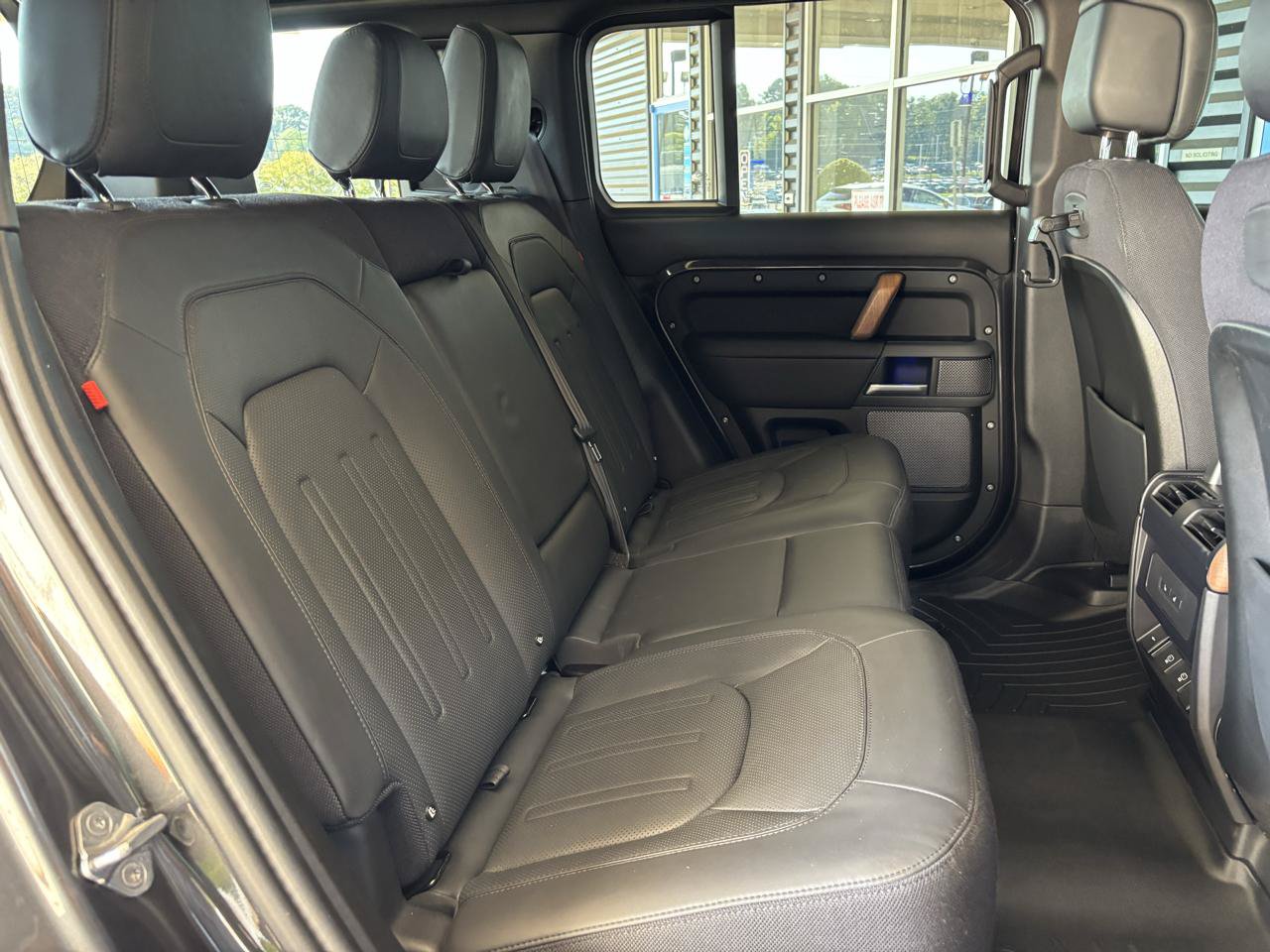 Used 2022 Land Rover Defender 110 X AWD/4WD image 28