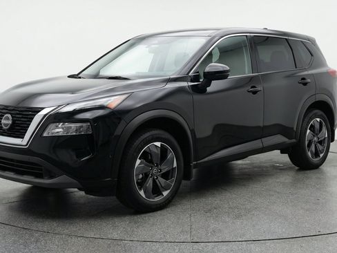 Used 2025 Nissan Rogue SV AWD/4WD image 3