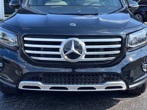 Used 2026 Mercedes-Benz GLB 250 4MATIC image 4