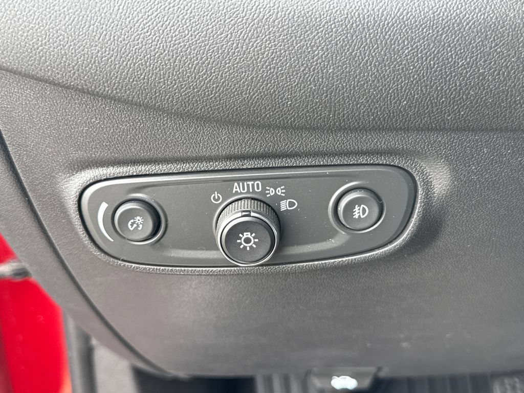 Certified 2024 Chevrolet Equinox Premier FWD image 18