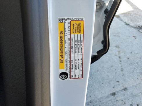 New 2026 Buick Enclave Sport Touring w/ Power Package FWD image 32